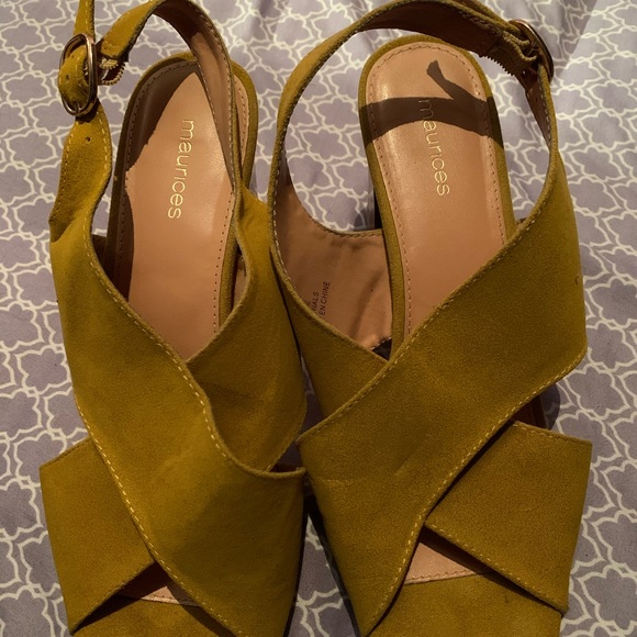 High heeled sandal - Picture 2 of 2